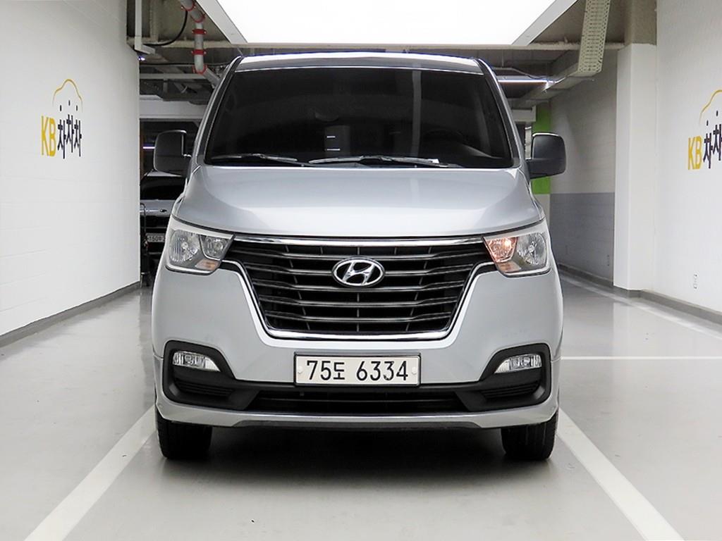 HYUNDAI Starex 2018 Gris - Importación desde Corea - HF Imports Iquique - Foto 1