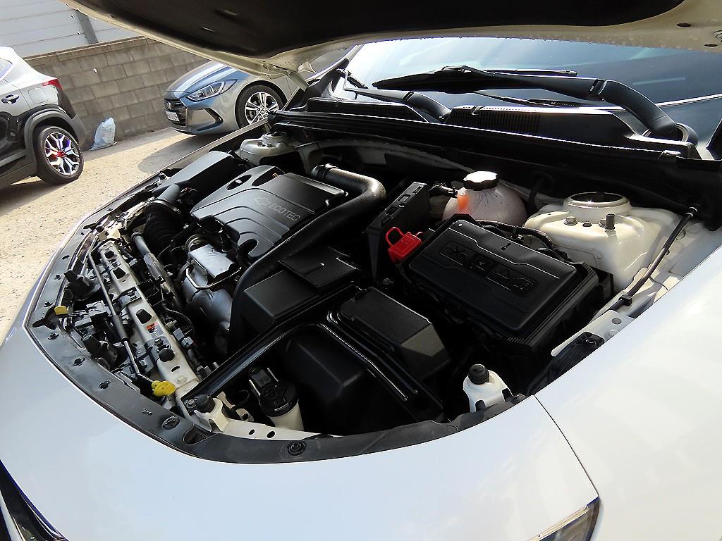 Chevrolet Malibu 2017 Blanco - Importación desde Corea - HF Imports Iquique - Foto 18