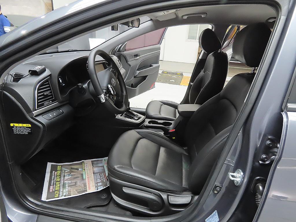 HYUNDAI Avante 2018 Gris - Importación desde Corea - HF Imports Iquique - Foto 12