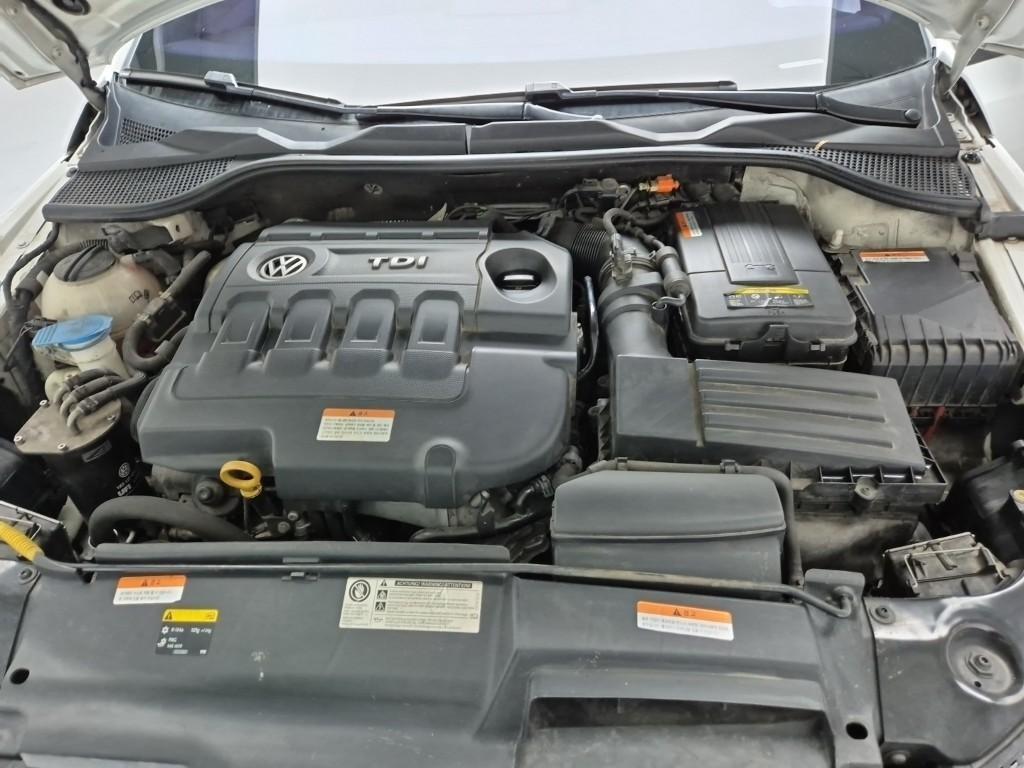 Volkswagen Scirocco - Vista 5