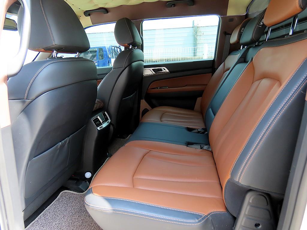 Ssangyong Rexton - Vista 6