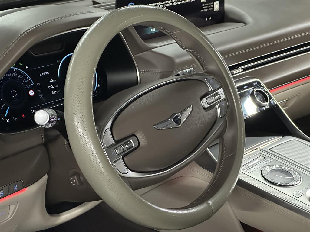 Genesis GV80 - Vista 6