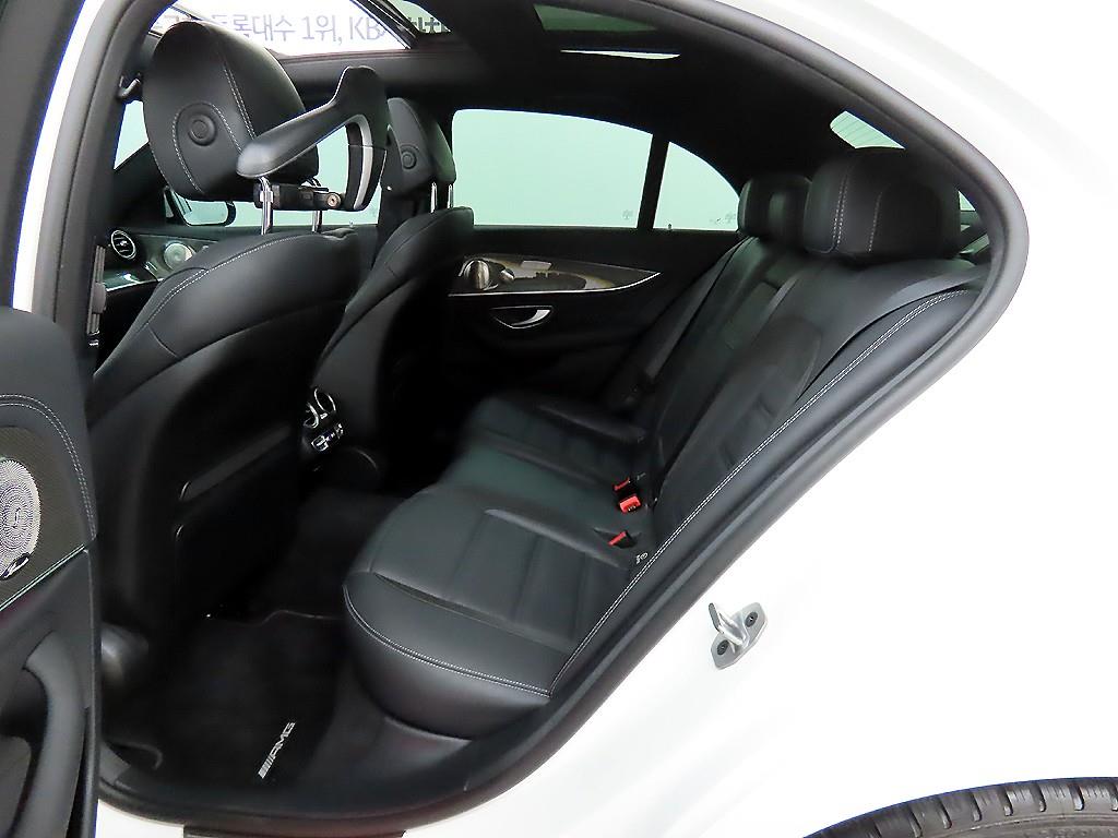 Mercedes Benz E class - Vista 6