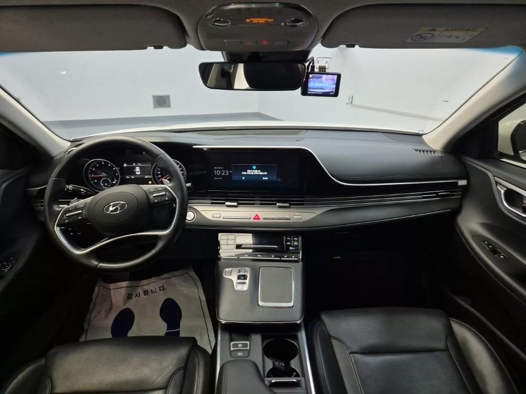 HYUNDAI Grandeur - Vista 7