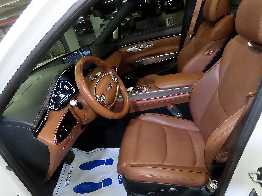 Genesis GV70 - Vista 6