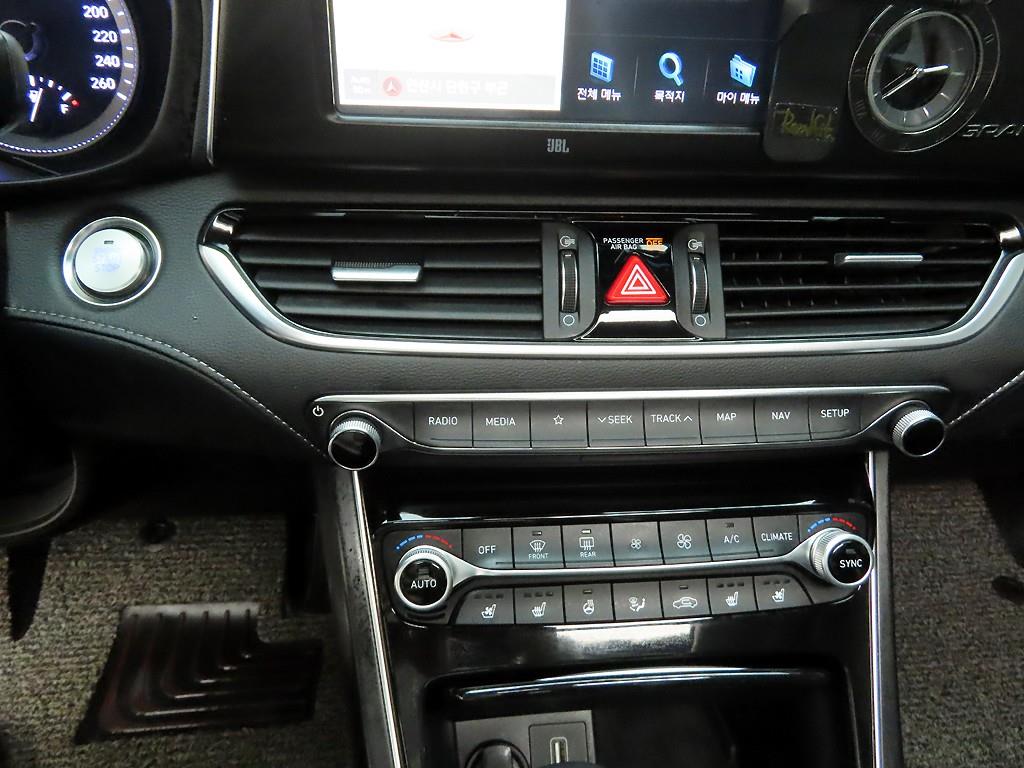 HYUNDAI Grandeur - Vista 9