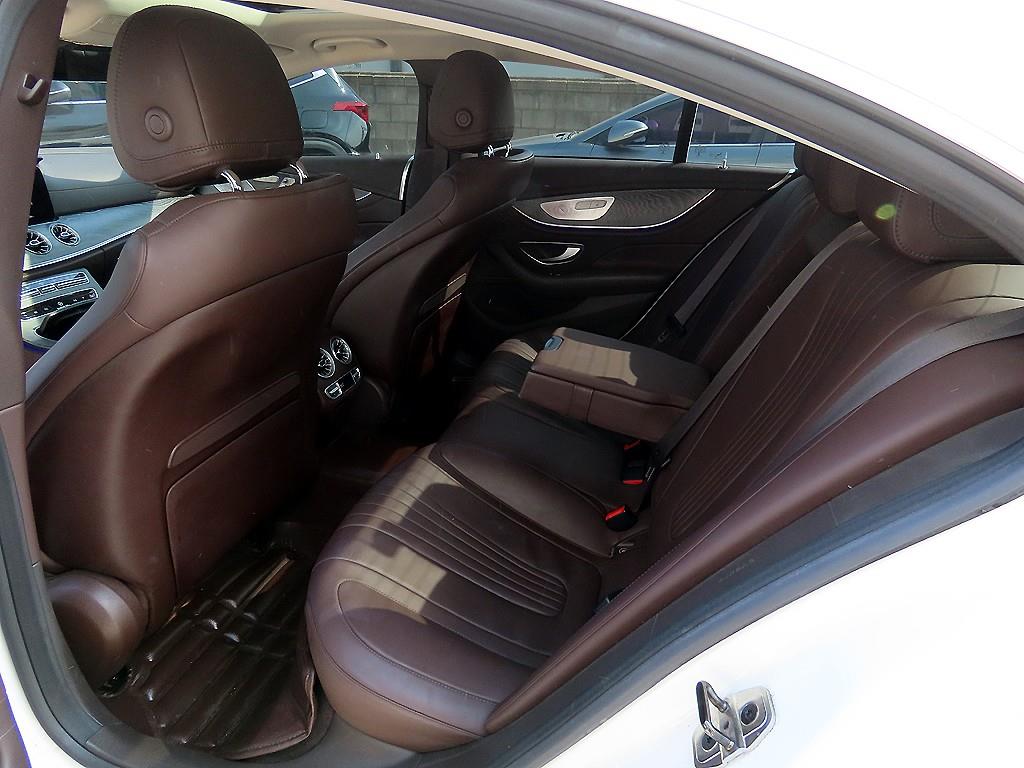 Mercedes Benz CLS Class - Vista 6