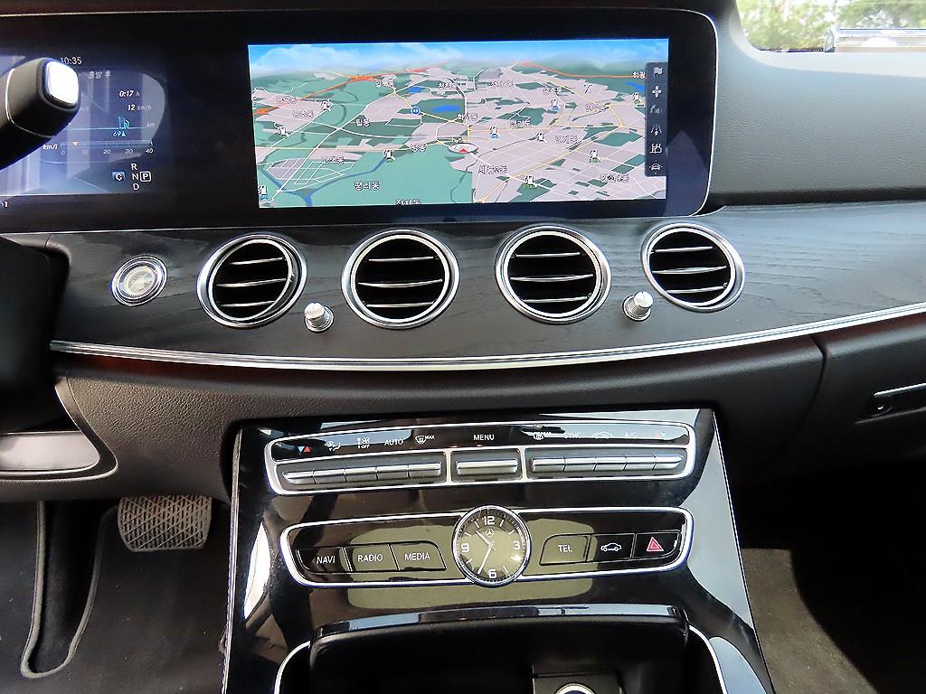 Mercedes Benz E class 2017 Plateado - Importación desde Corea - HF Imports Iquique - Foto 14