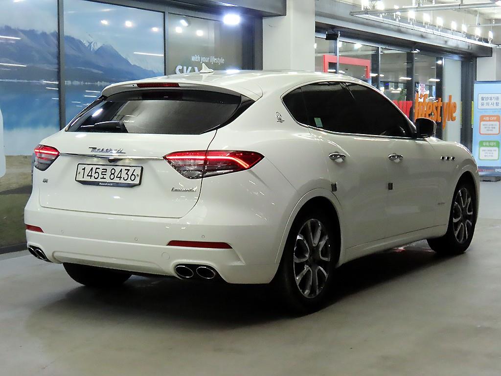 Maserati Levante - Vista 4