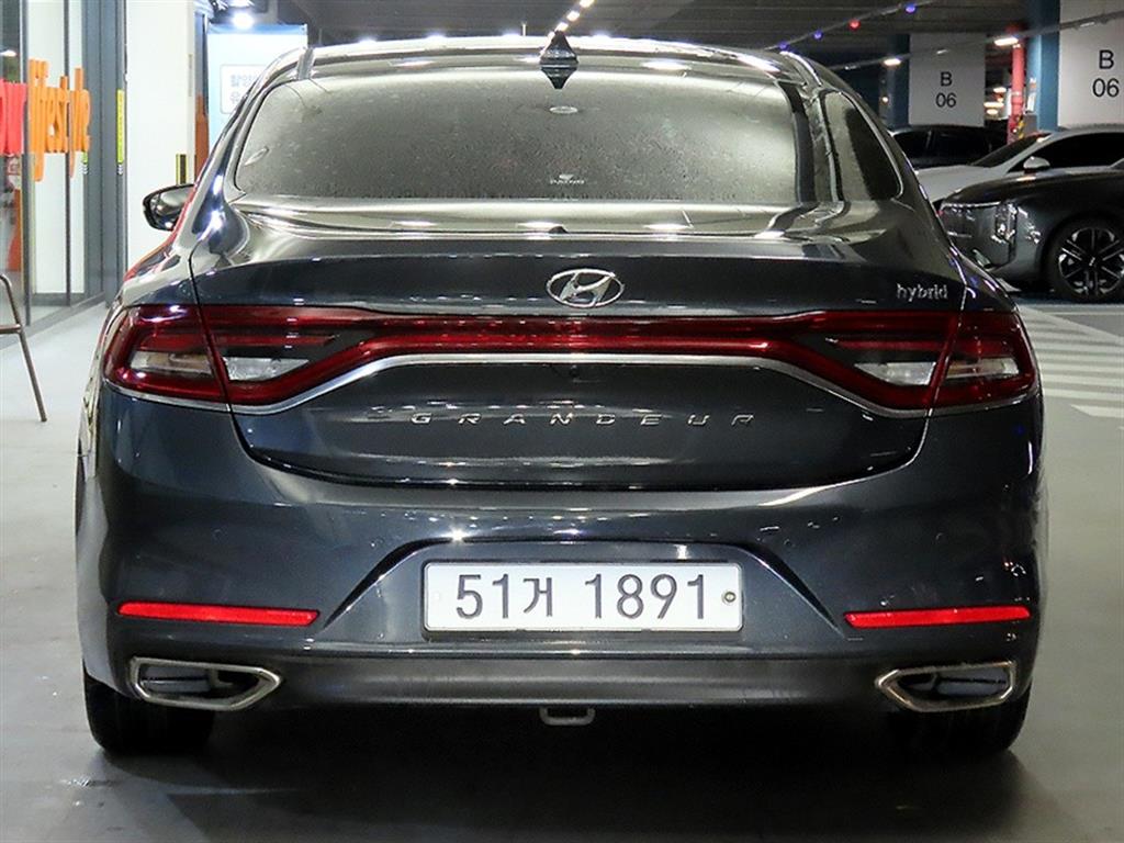 HYUNDAI Grandeur - Vista 5