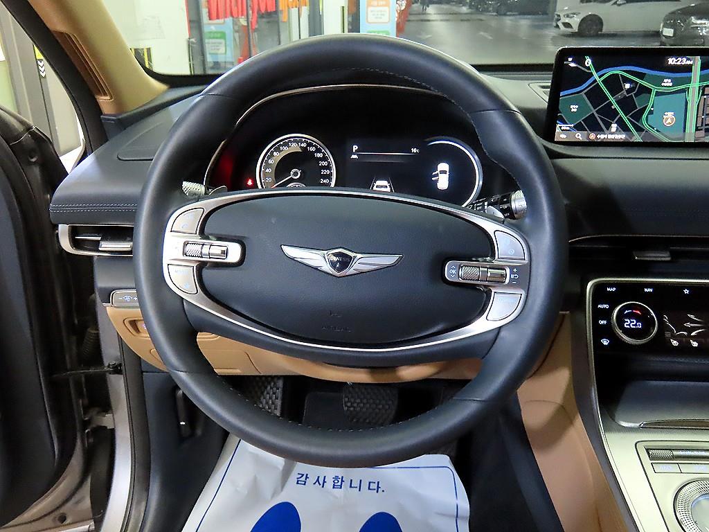 Genesis GV80 - Vista 8