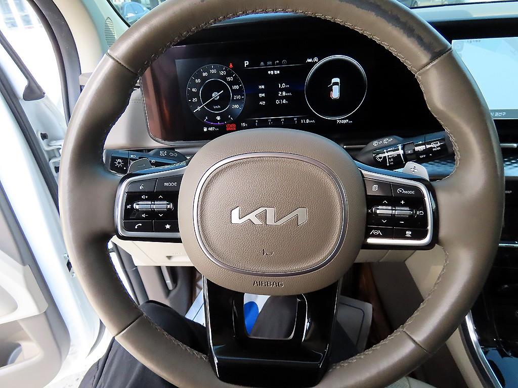 KIA Carnival - Vista 9
