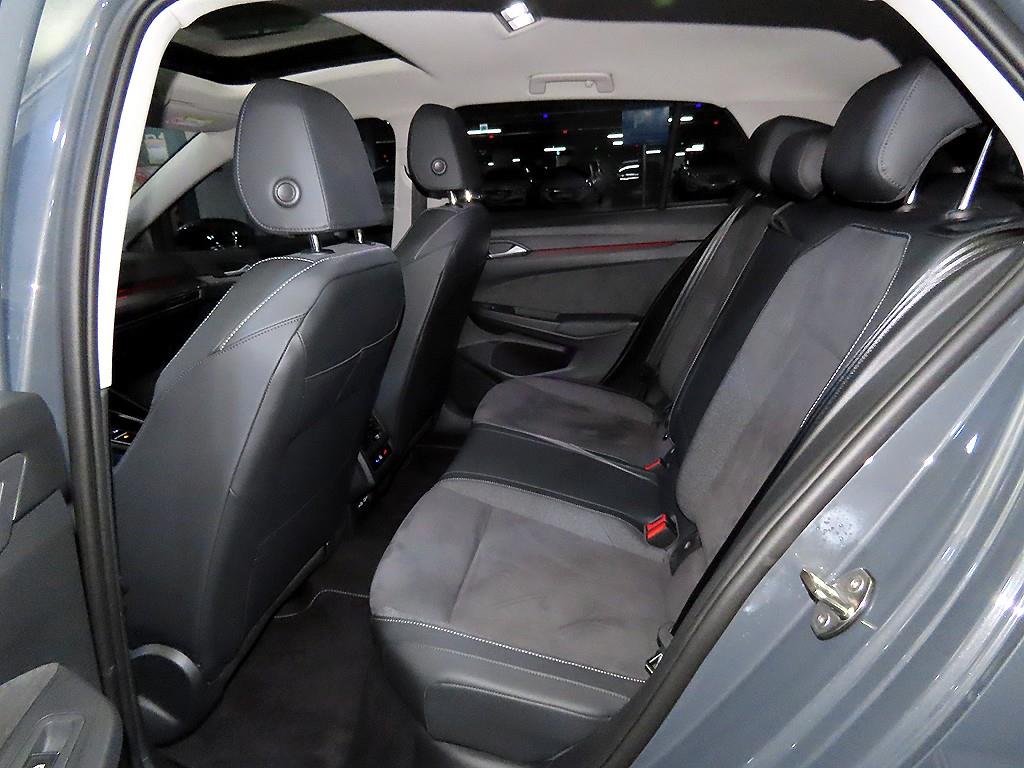 Volkswagen Golf - Vista 7