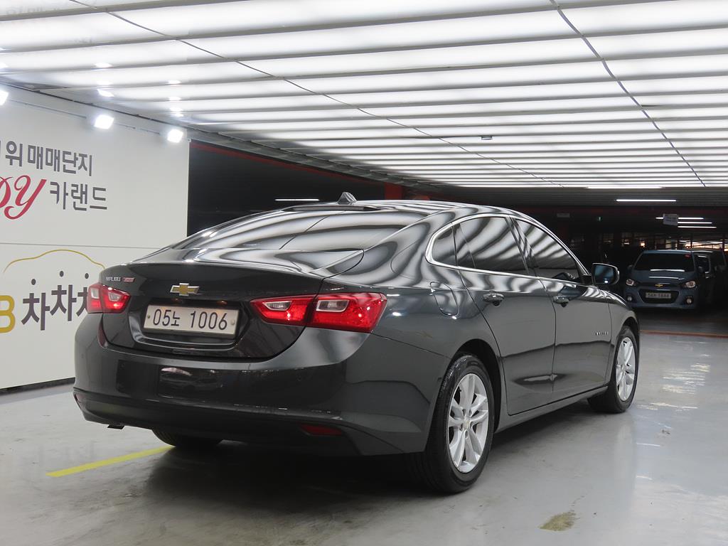 Chevrolet Malibu - Vista 4