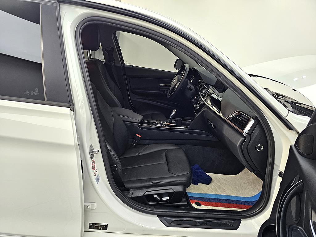 BMW 3 series - Vista 11