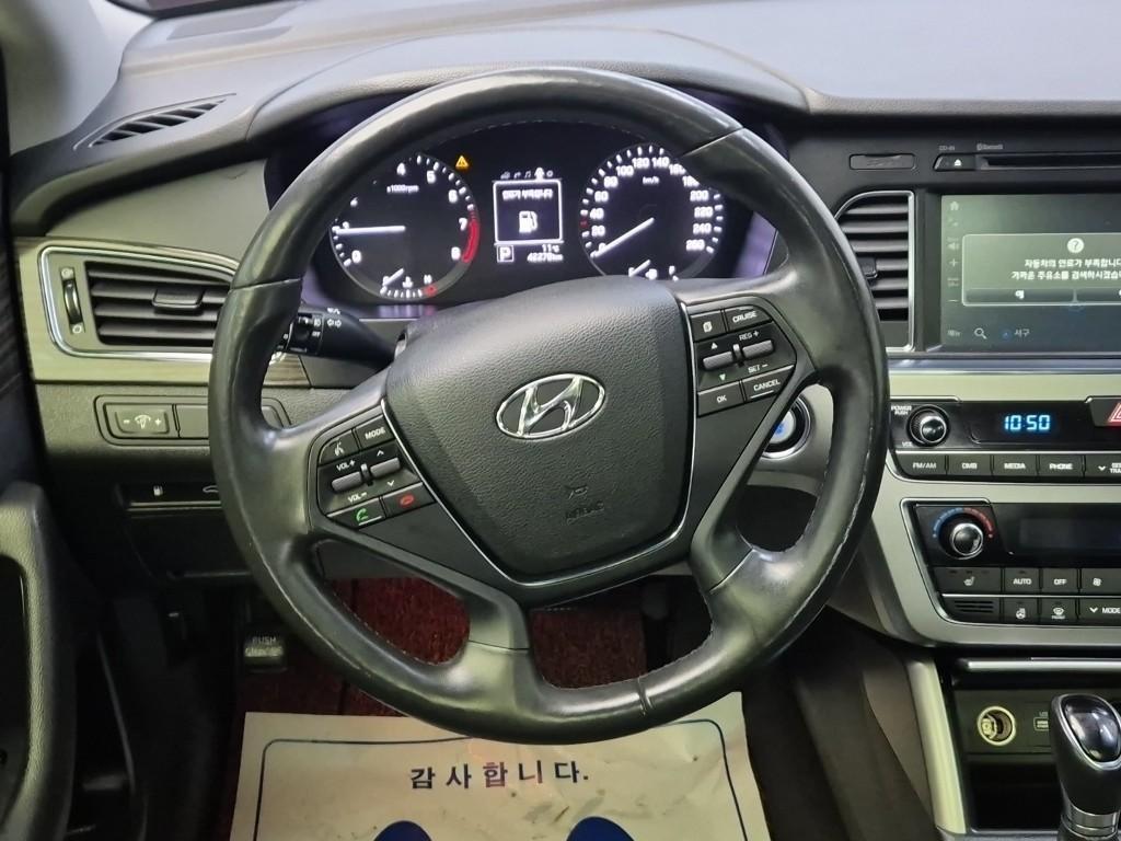 HYUNDAI Sonata - Vista 9