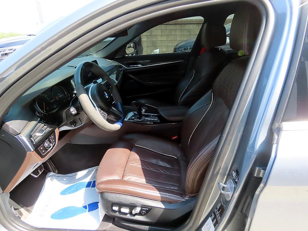 BMW 5 Series - Vista 5