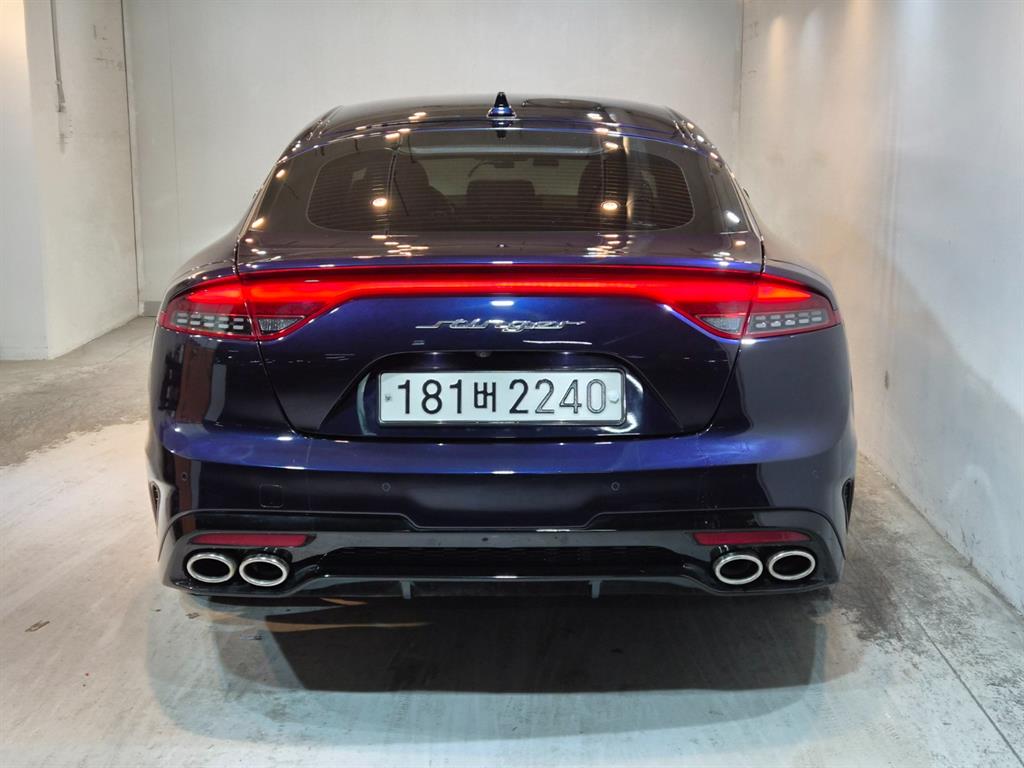 KIA Stinger - Vista 3