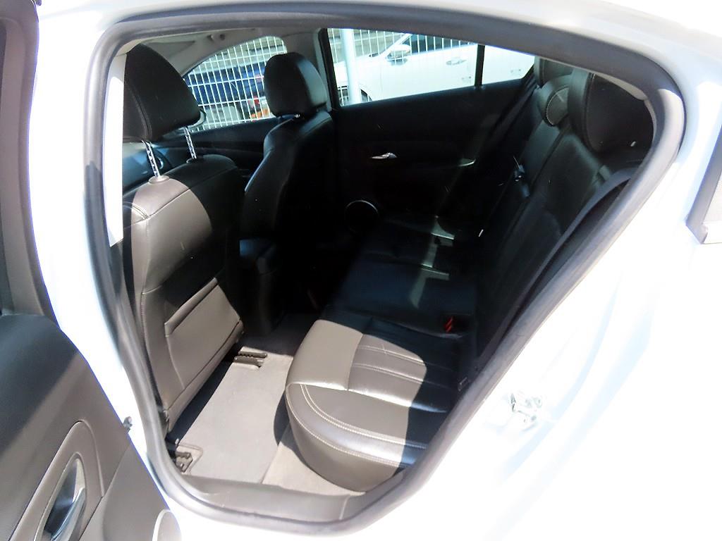 Chevrolet Cruise - Vista 6