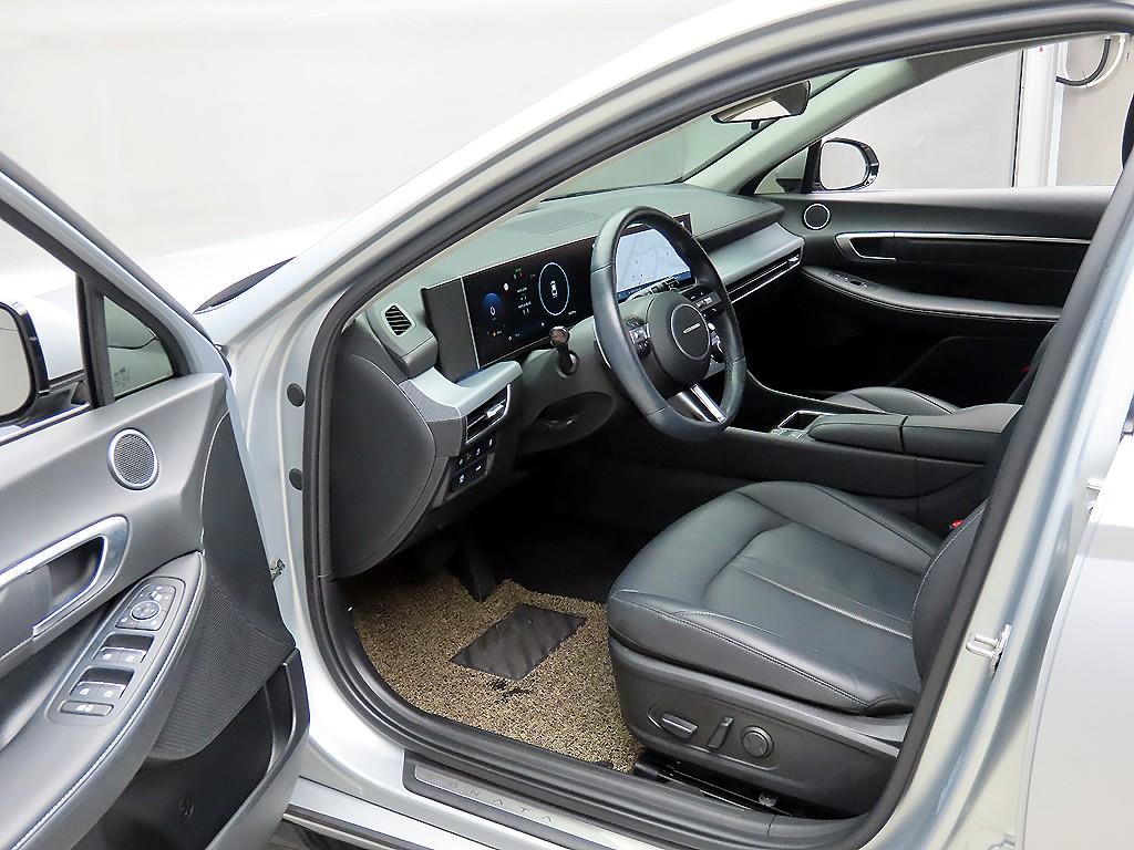 HYUNDAI Sonata - Vista 5