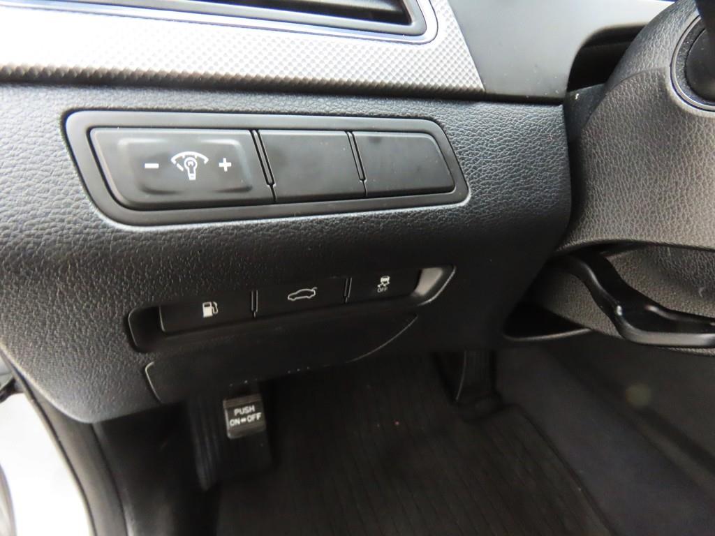 HYUNDAI Sonata - Vista 11