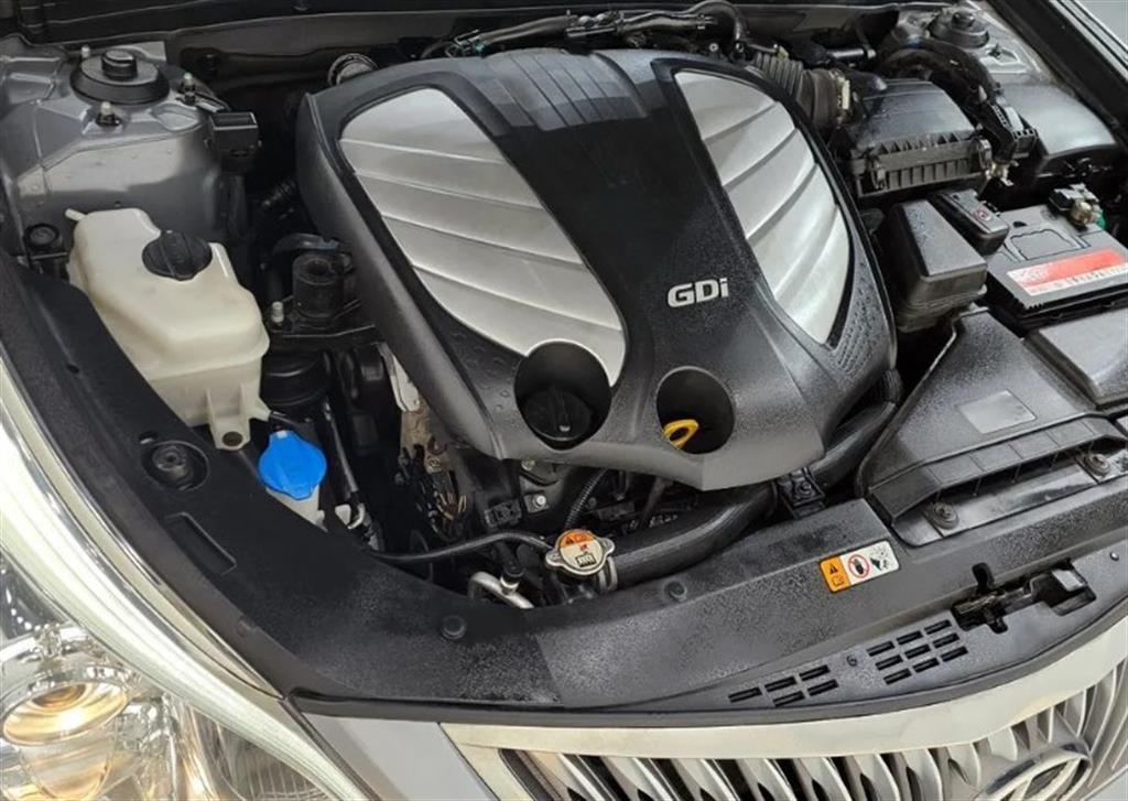 HYUNDAI Grandeur - Vista 6