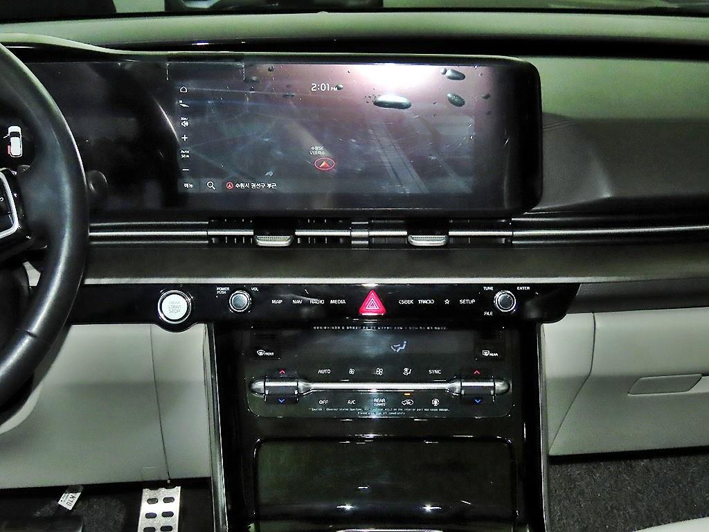 KIA Carnival - Vista 11