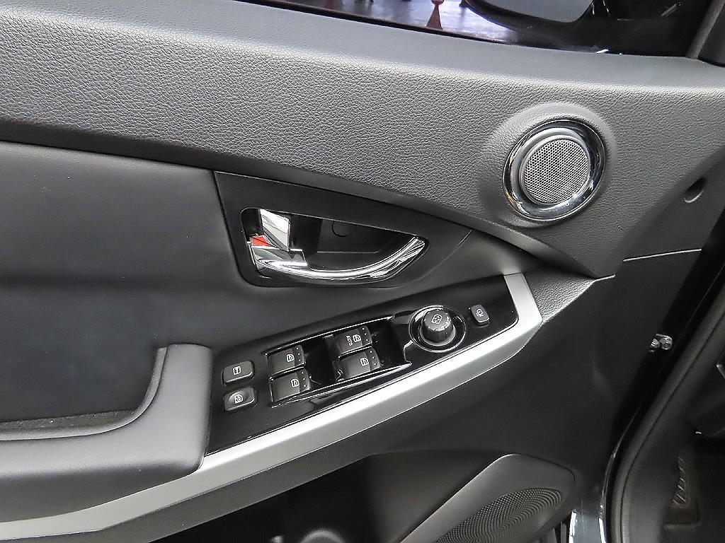 Ssangyong Korando 2014 Negro - Importación desde Corea - HF Imports Iquique - Foto 13