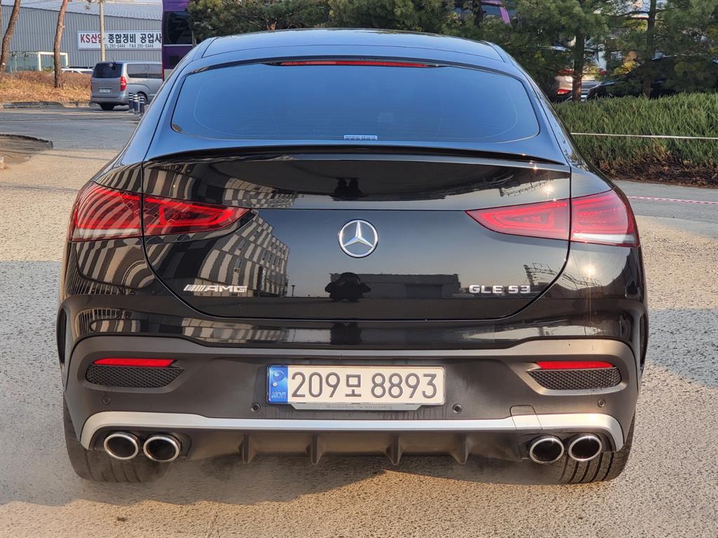 Mercedes Benz GLE Class - Vista 4