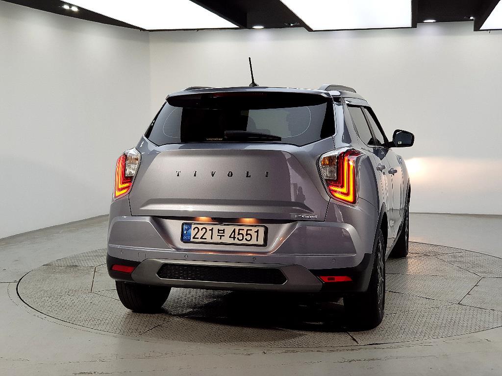 Ssangyong Tivoli - Vista 3