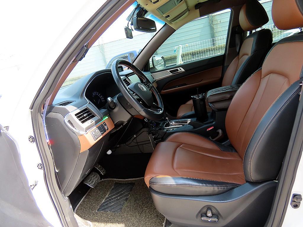 Ssangyong Rexton - Vista 5