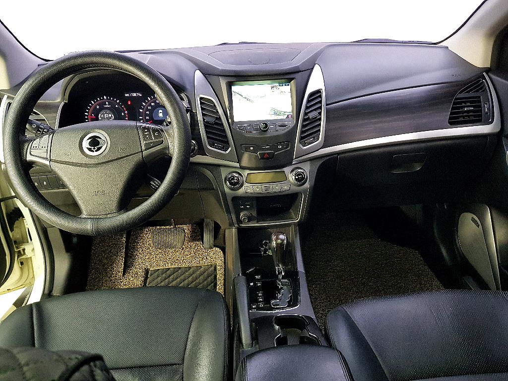 Ssangyong Korando - Vista 5