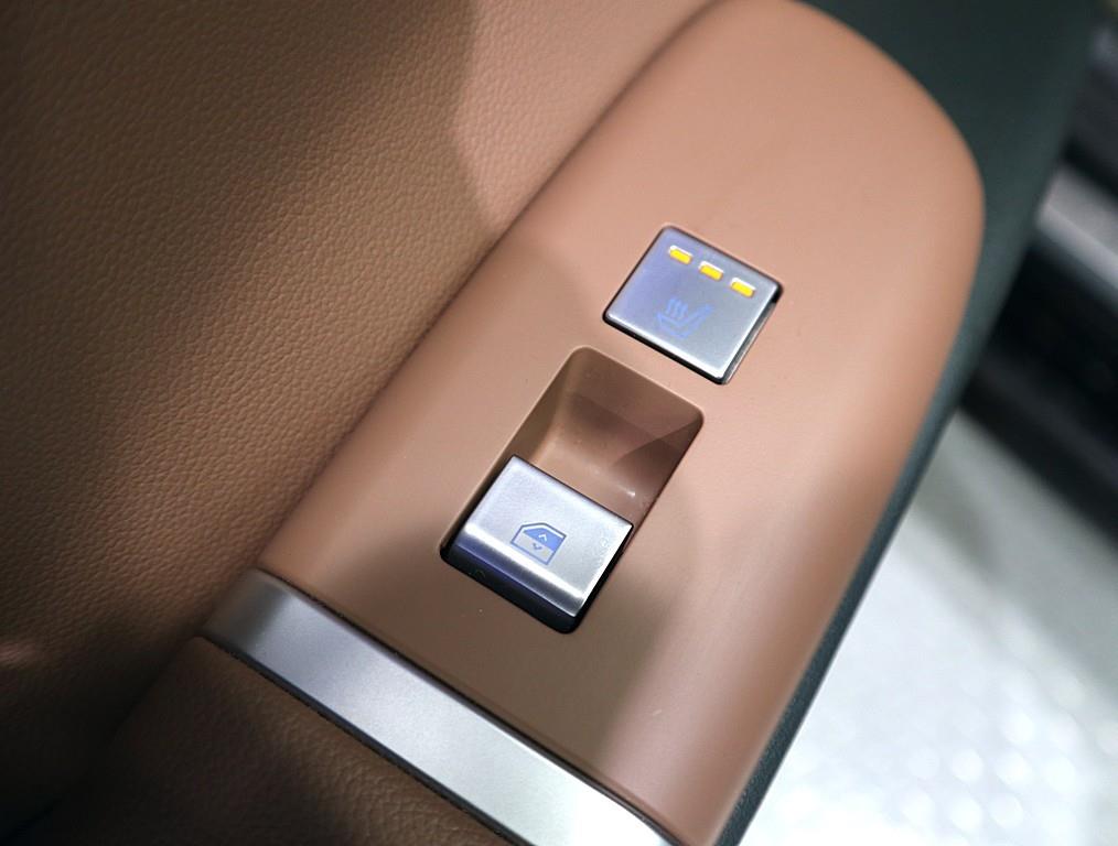 HYUNDAI Grandeur 2026 Negro - Importación desde Corea - HF Imports Iquique - Foto 15