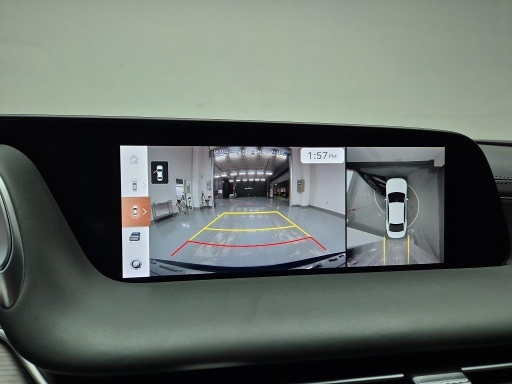 Genesis G90 - Vista 9