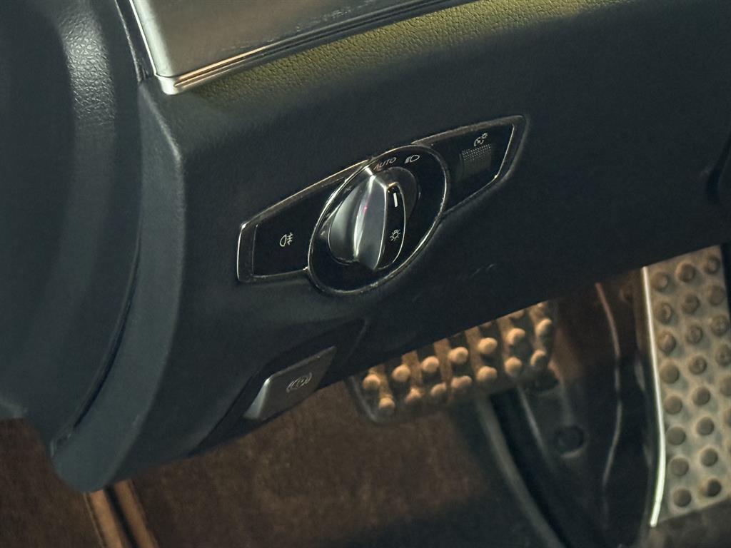 Mercedes Benz CLS Class - Vista 12