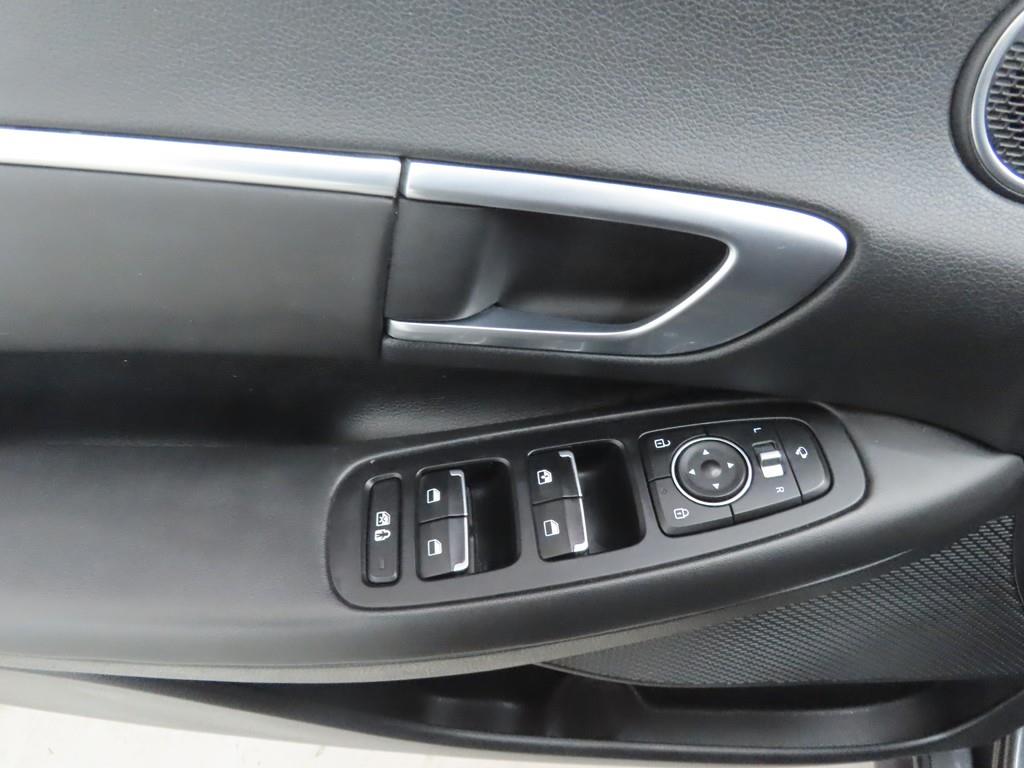 HYUNDAI Sonata - Vista 9