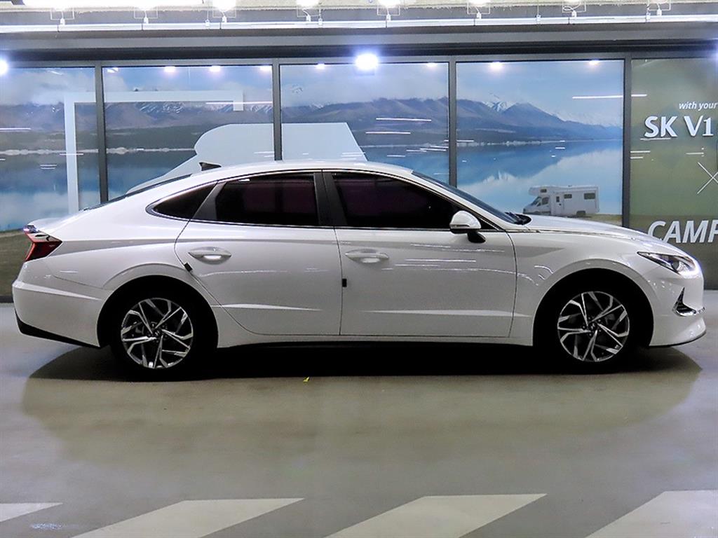 HYUNDAI Sonata - Vista 3