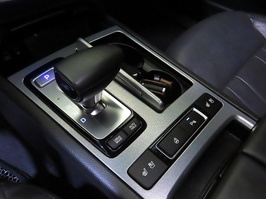 Genesis G80 - Vista 12