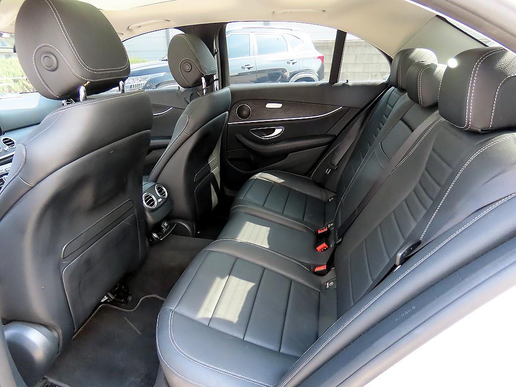 Mercedes Benz E class - Vista 6