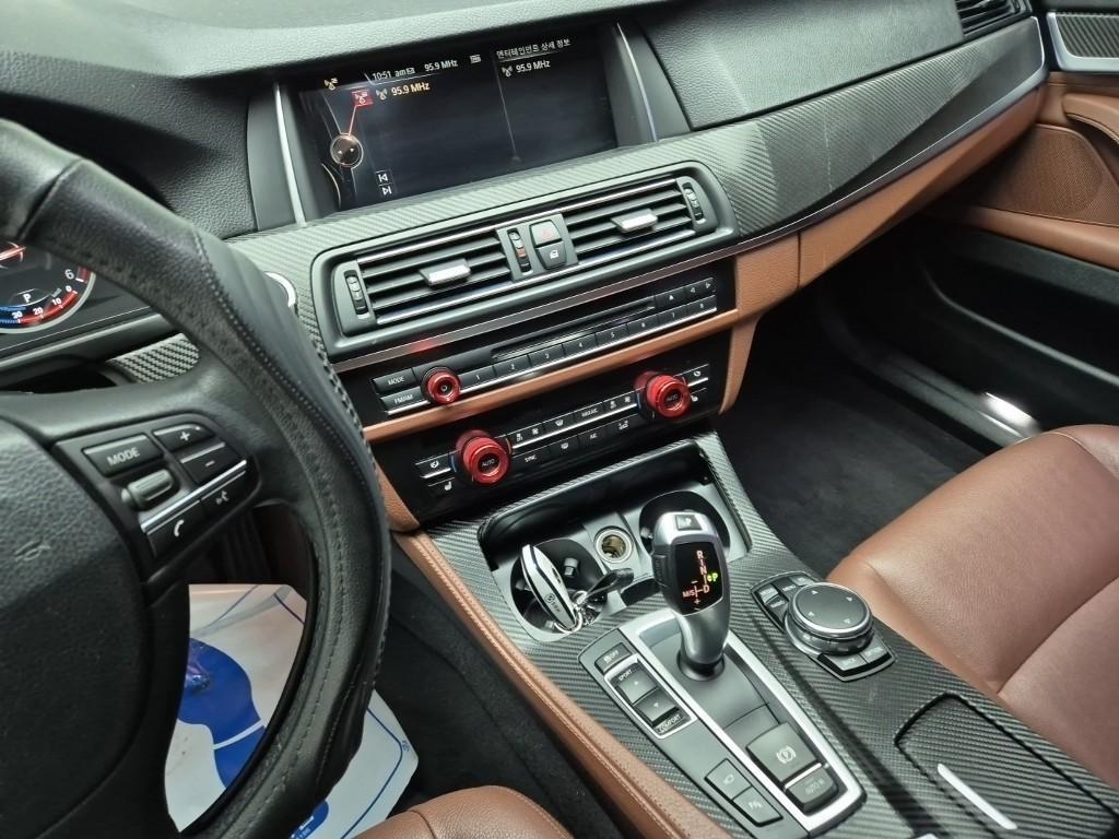 BMW 5 Series 2016 Negro - Importación desde Corea - HF Imports Iquique - Foto 16