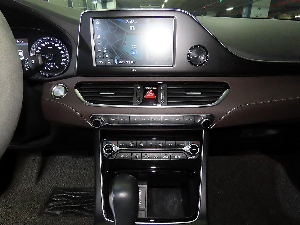 HYUNDAI Grandeur - Vista 11