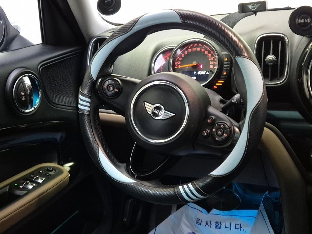 Mini Countryman - Vista 9