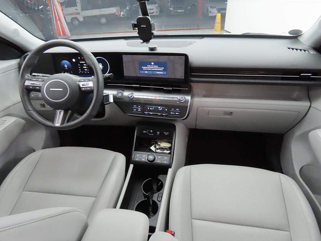 HYUNDAI Kona - Vista 5