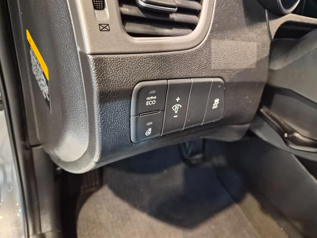 HYUNDAI Avante - Vista 11