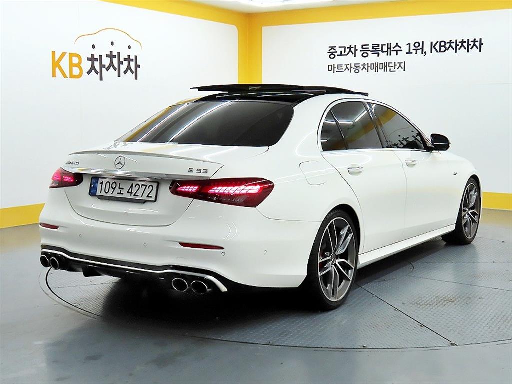 Mercedes Benz E class - Vista 4