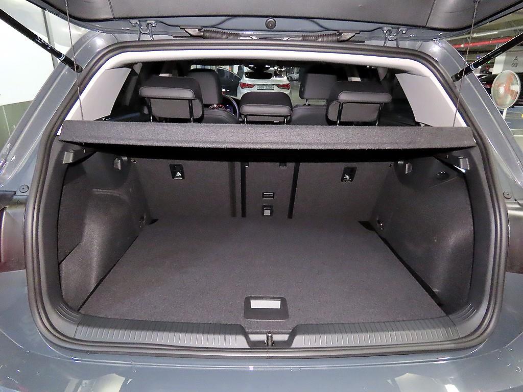 Volkswagen Golf 2025 Negro - Importación desde Corea - HF Imports Iquique - Foto 17