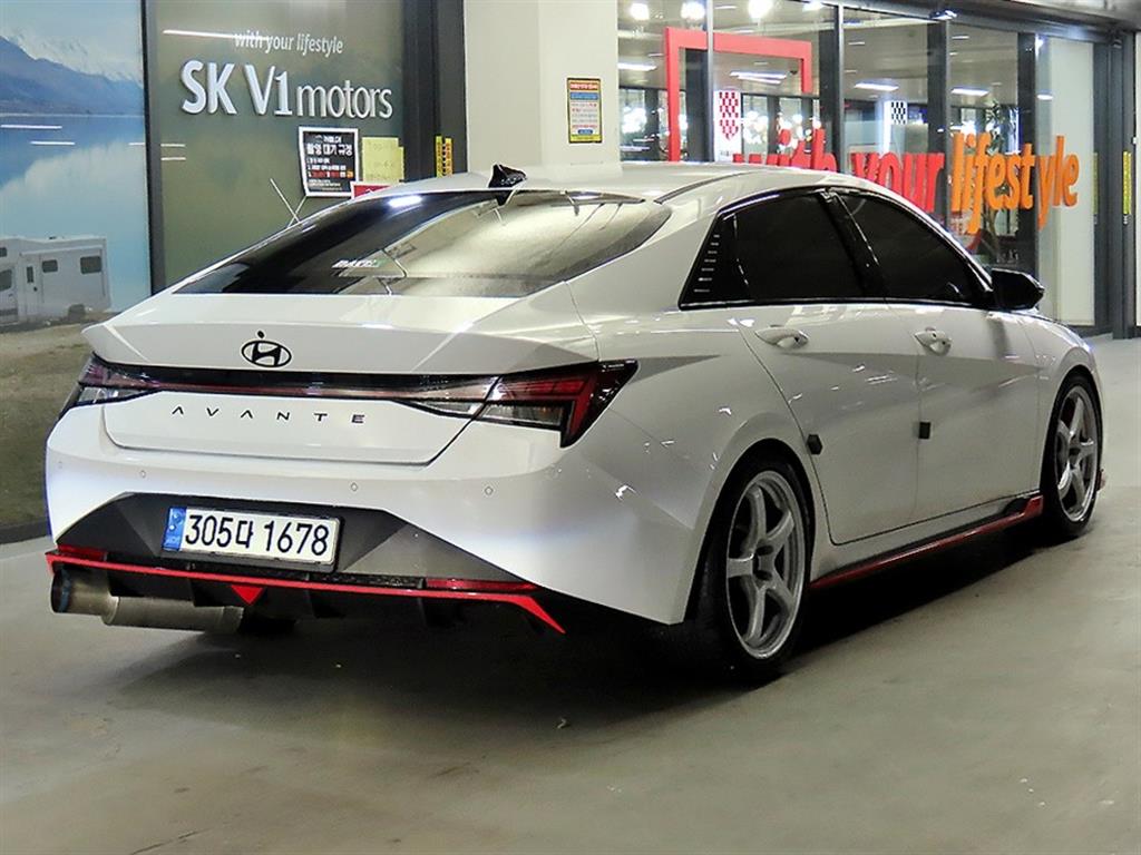 HYUNDAI Avante - Vista 4