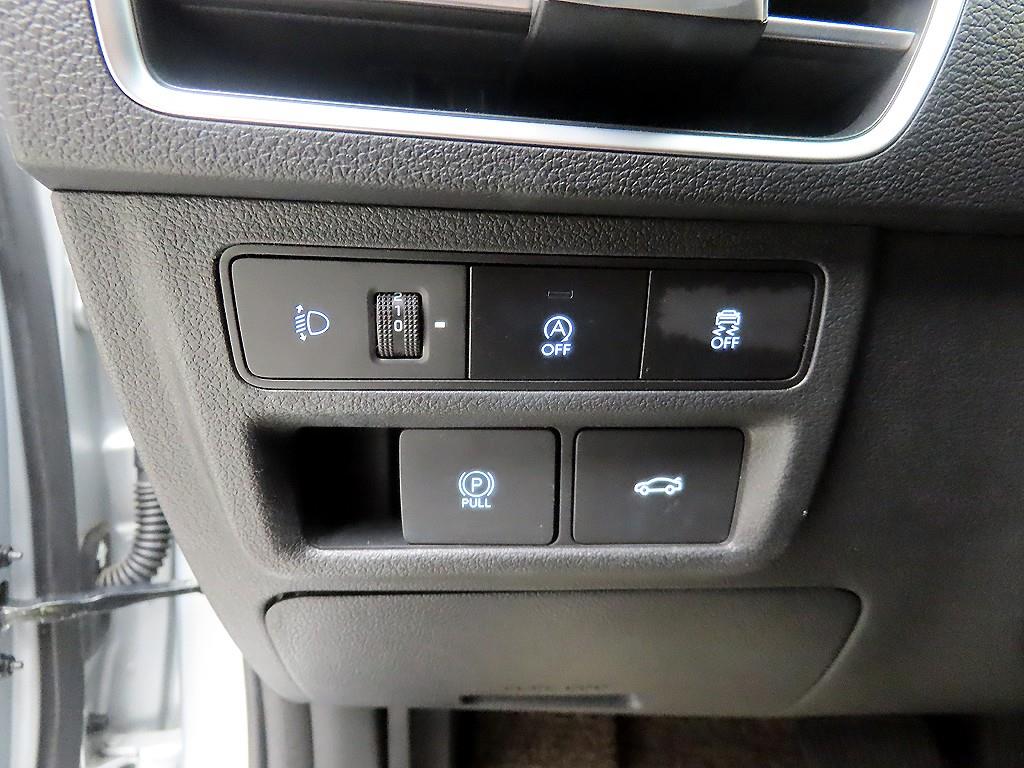 HYUNDAI Sonata - Vista 12