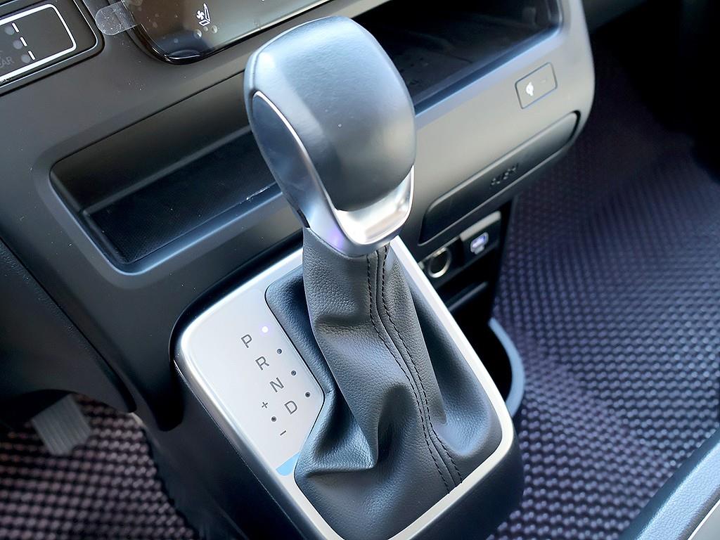 HYUNDAI Staria 2025 Negro - Importación desde Corea - HF Imports Iquique - Foto 7