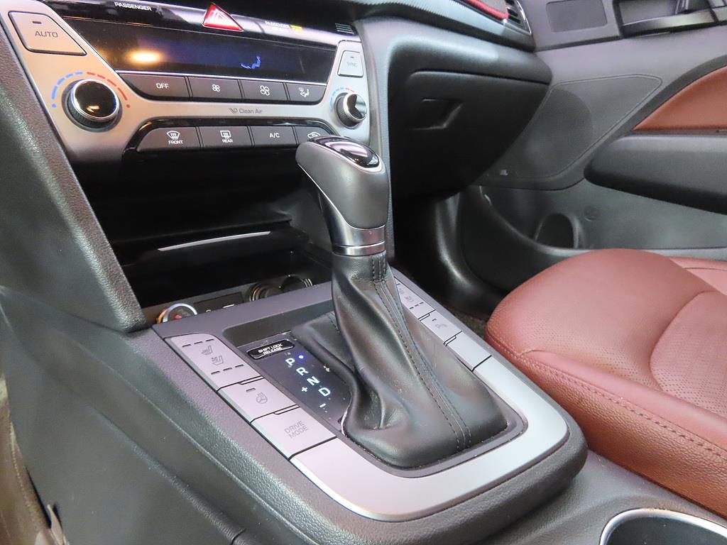 HYUNDAI Avante - Vista 11